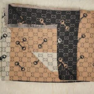 PREMIUM CASHMERE WOOLEN STOLE - BLACK WITH Tea SHADE